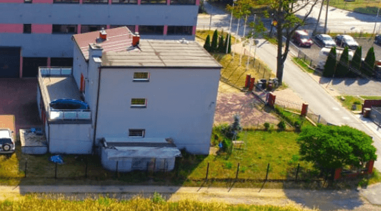 Dom do adaptacji na mieszkania lub lokale usługowe